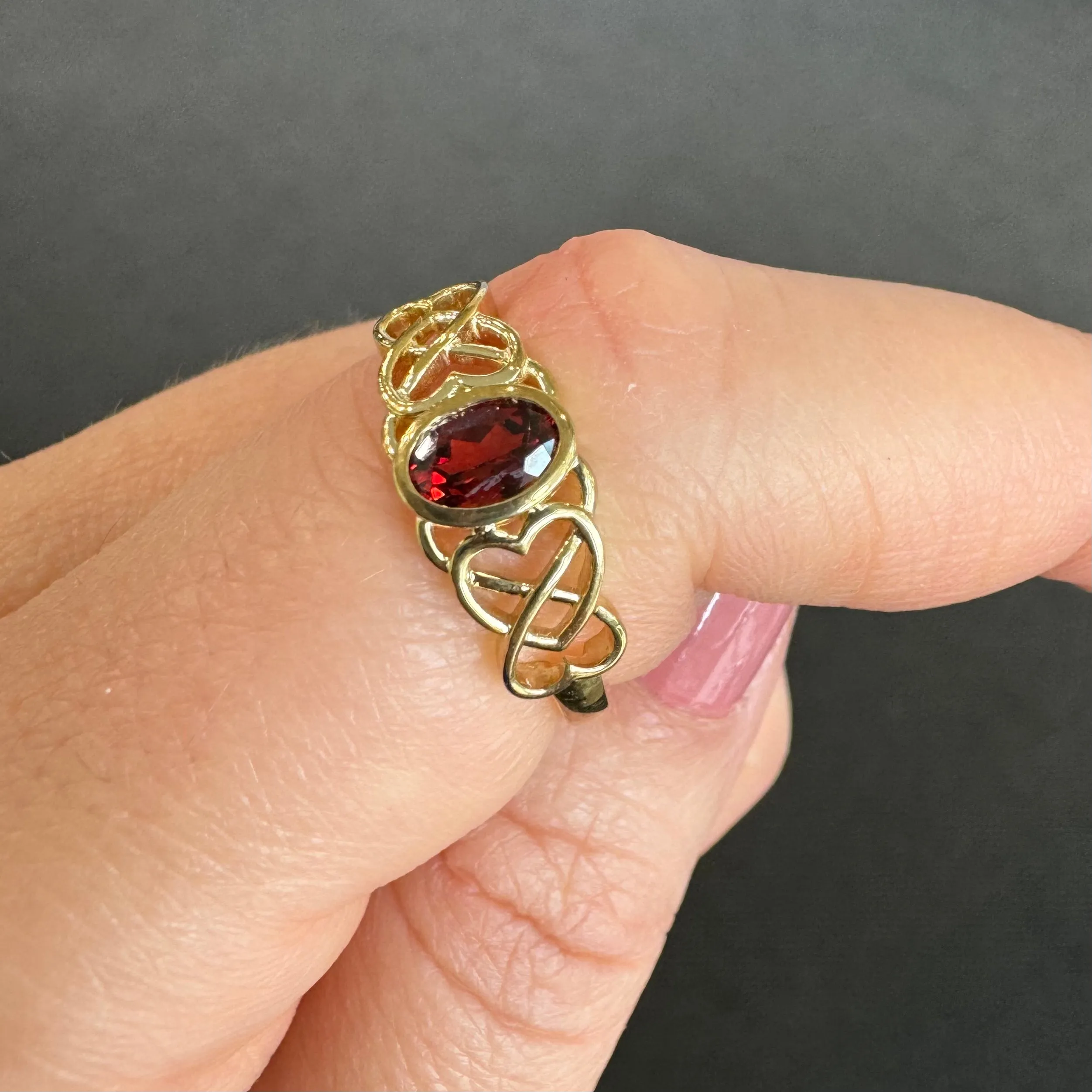 9ct Yellow Gold Garnet Celtic Ring