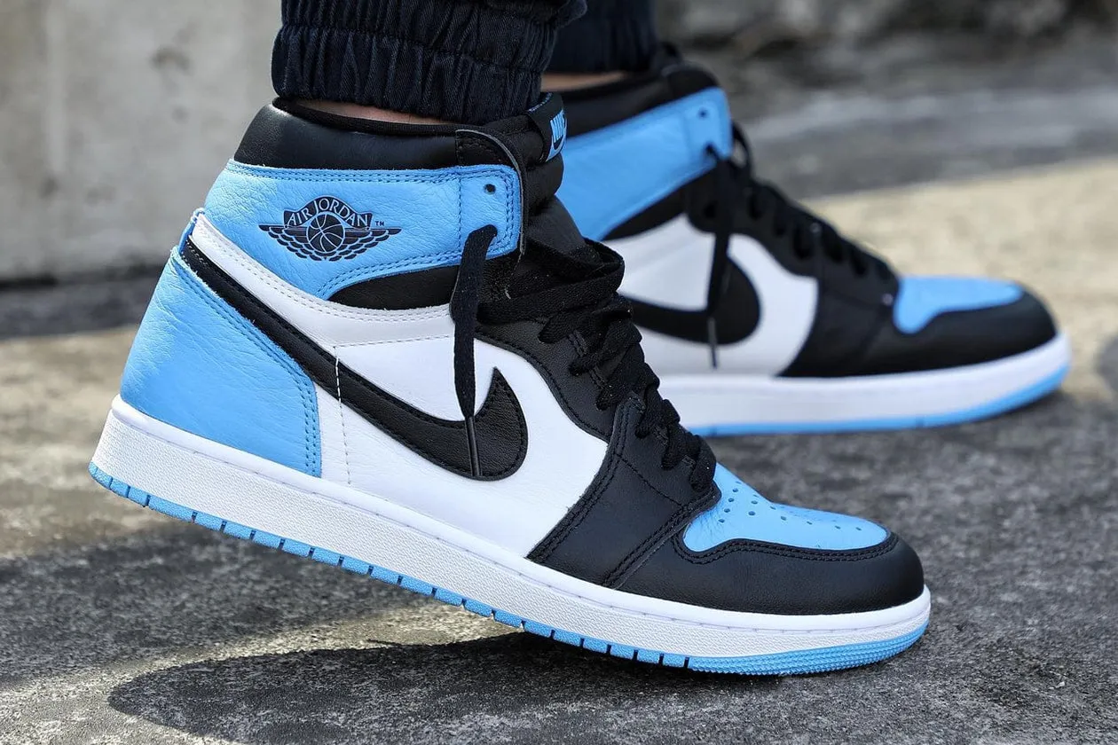 Nike Air Jordan 1 Retro High OG UNC Toe Men's