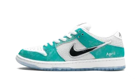 SB Dunk Low April Skateboards